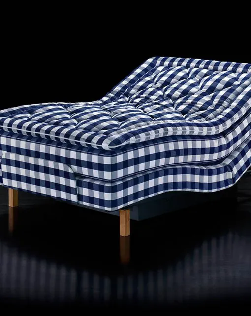 Letto a una piazza e mezza Adjustable con testiera e pediera che si possono alzare e abbassare di Hastens