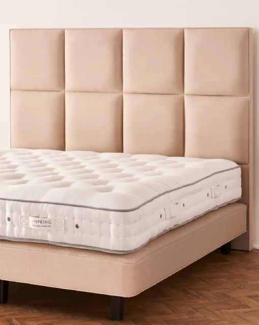 Letto con testiera Atlas di Vispring