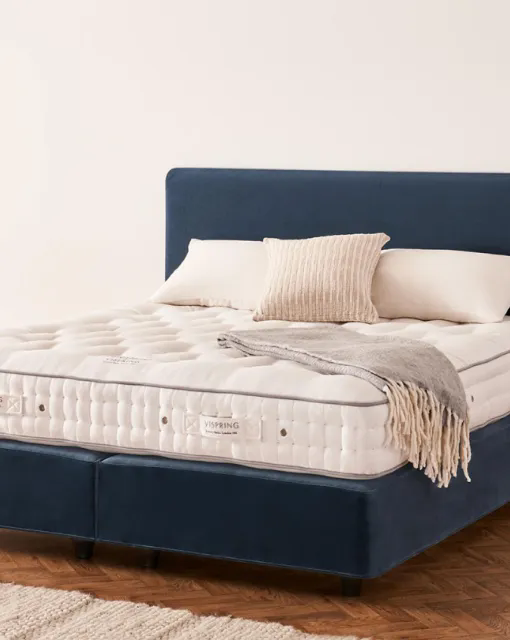 Letto con testiera Rhea di Vispring