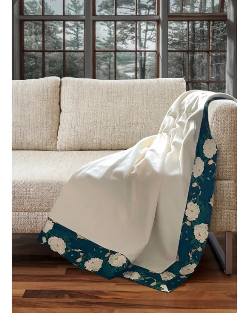 Coperta in cachemire Camelia di Midsummer Milano