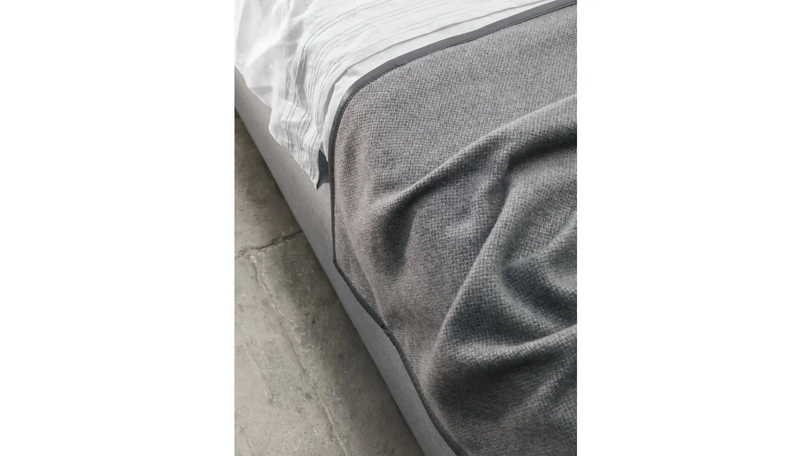 Coperta Cavalieri di Midsummer Milano