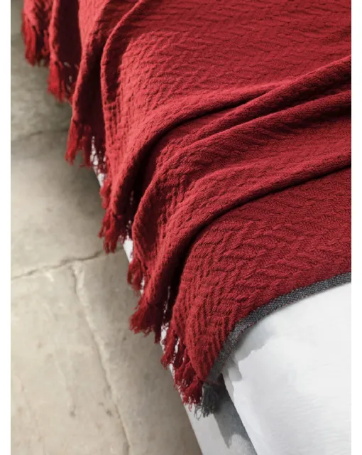 Coperta Simpliciano Rubino di Midsummer Milano