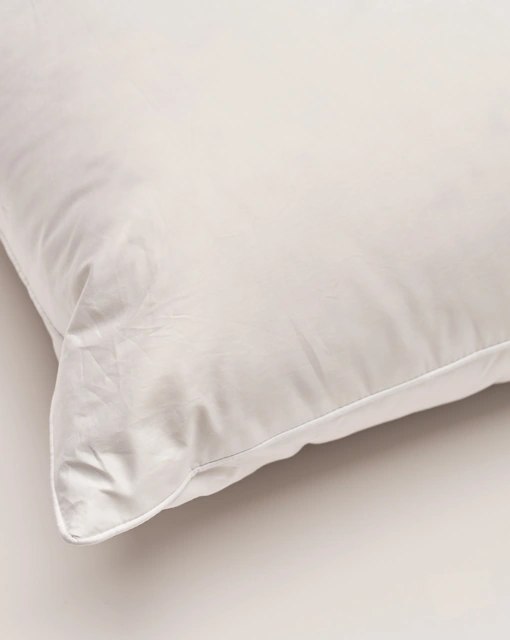 Guanciale Hungarian Goose Down Surround di Vispring
