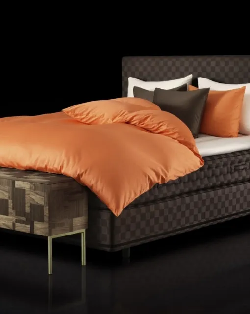 Letto Marwari in tessuto con testiera di Hastens