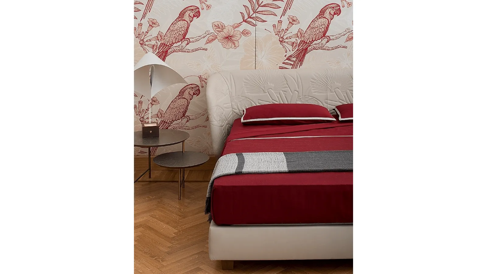 Letto in pelle Sogni nella giungla di Midsummer Milano