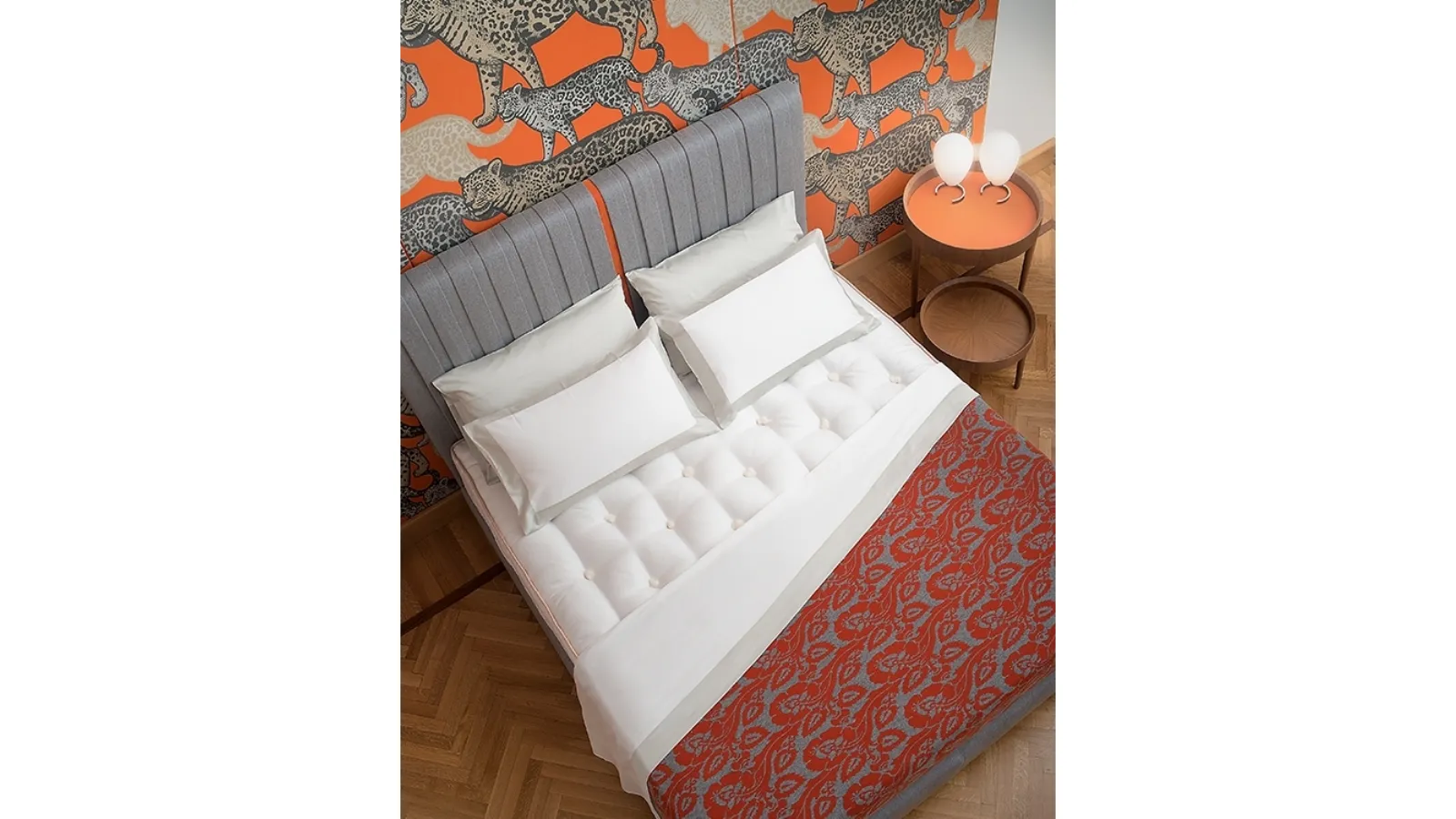 Letto in tessuto Cashmere Couture di Midsummer Milano