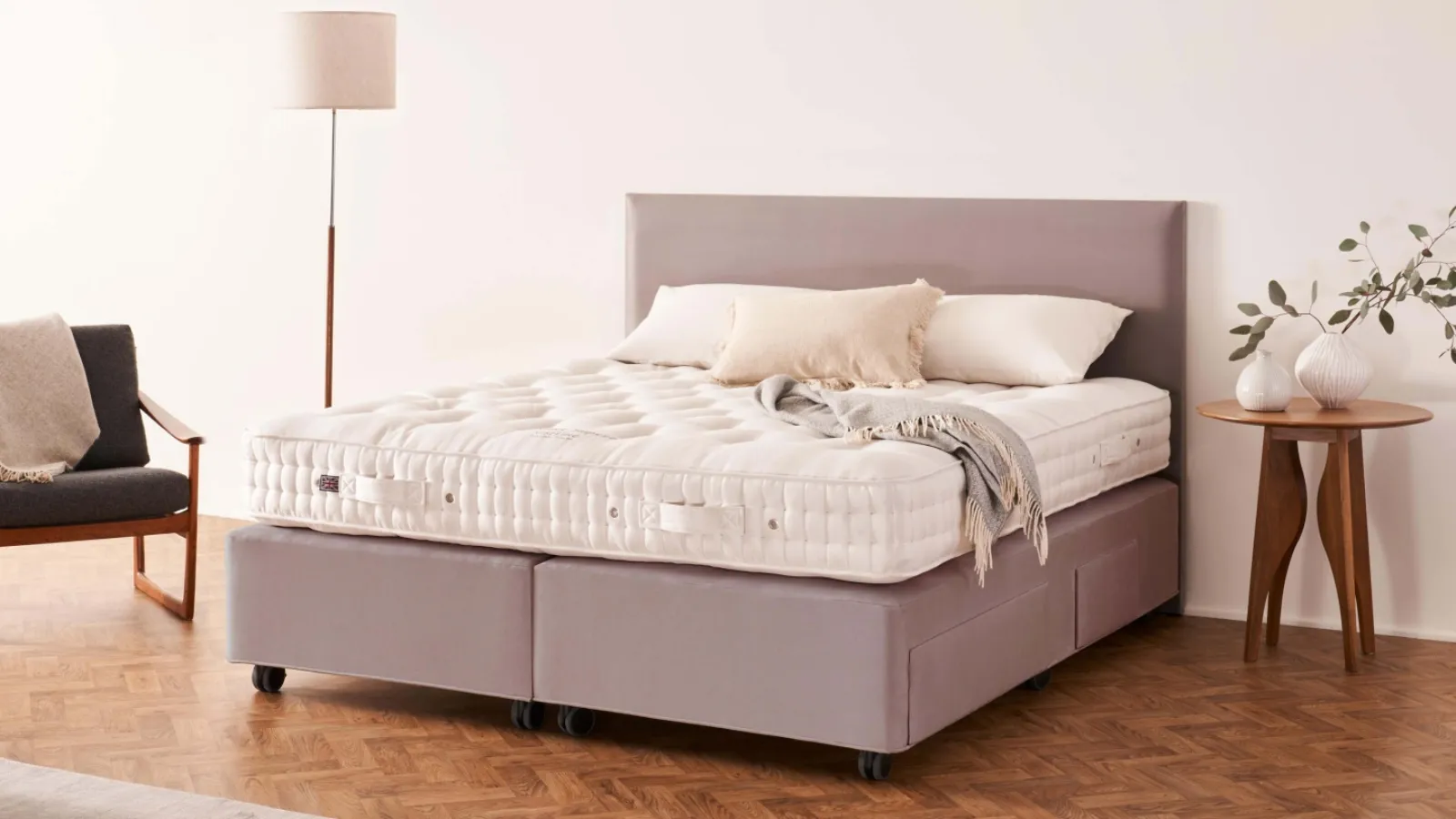 Letto con testiera Muses di Vispring