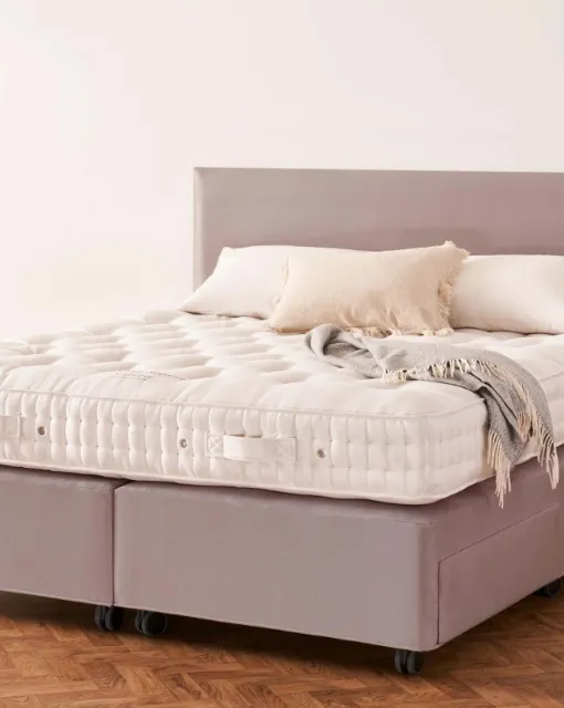Letto con testiera Muses di Vispring