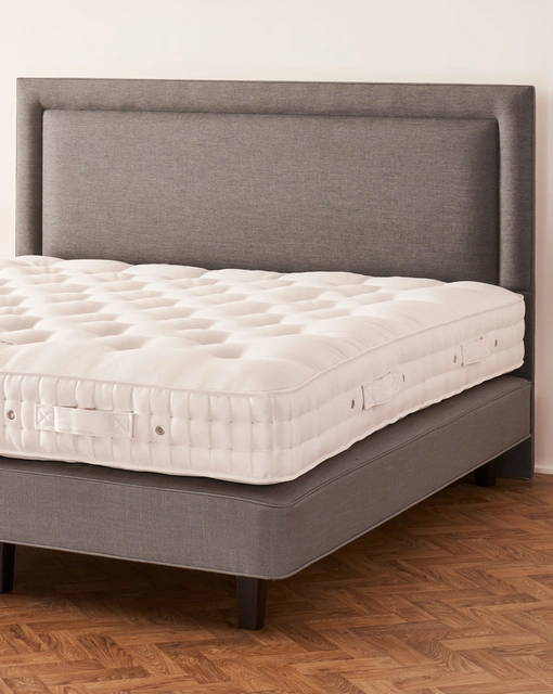 Letto matrimoniale Theia di Vispring