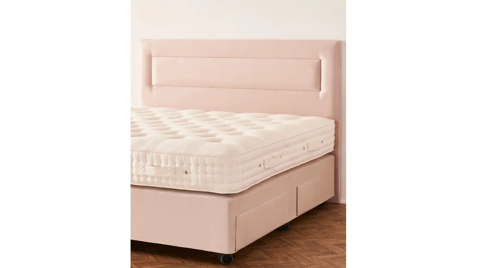 Letto con testiera Enyo di Vispring