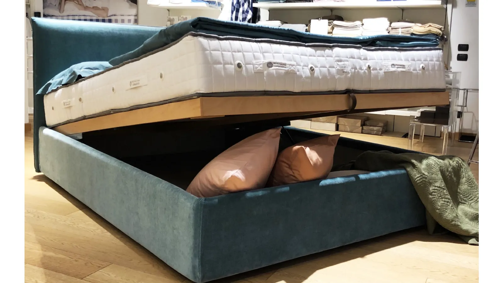 Letto Leonardo con testiera Paraggi